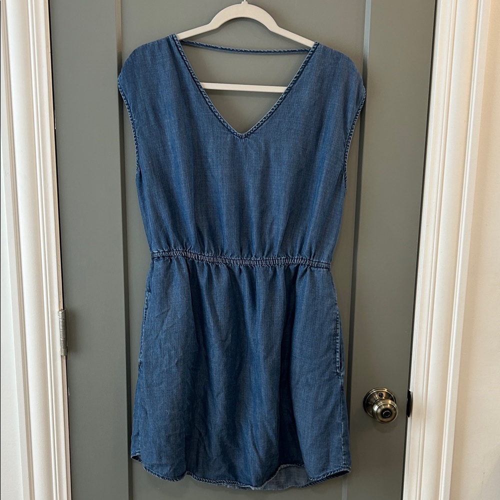 Universal Thread Women’s  Blue Denim Dress Size Medium